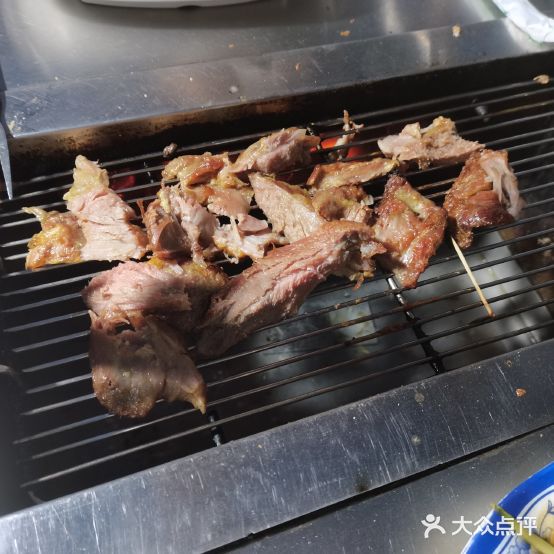 蒙特色烤全羊腿(兴海家园星苑店)