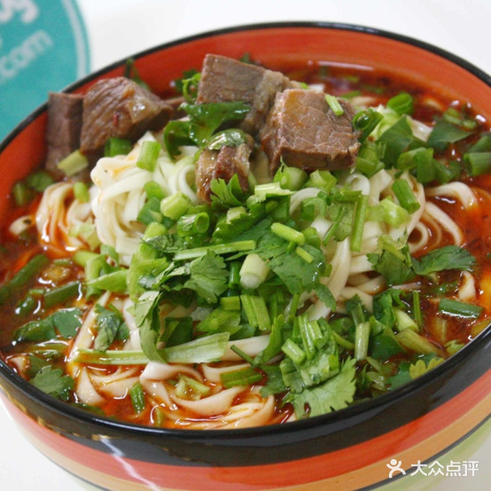襄阳牛肉面(深河路店)