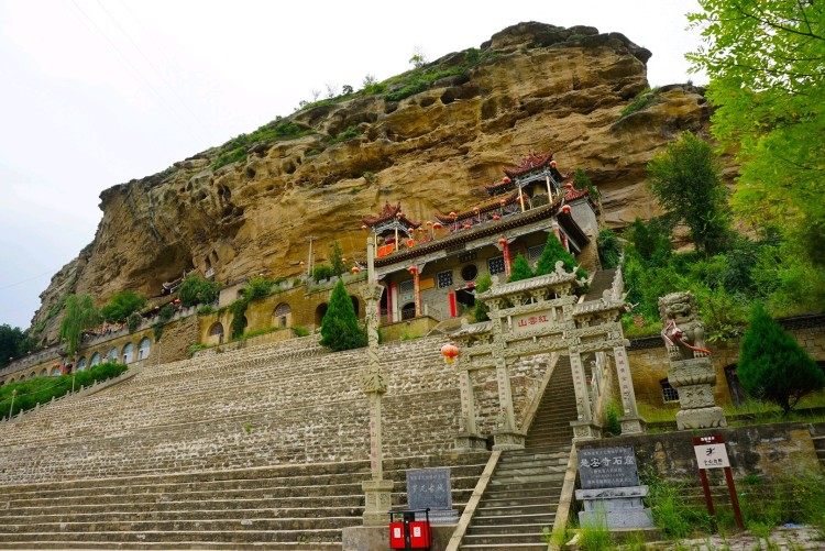 悬空寺石窟