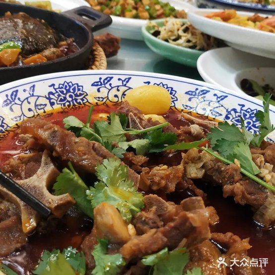 南充市顺庆区渝尚宴大酒楼(泰合青年城店)