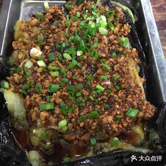 牛雷雷酸卤肉卤鸡脚