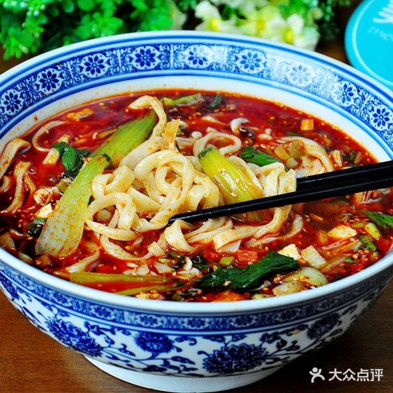 嗨一碗撸串江湖菜(宝隆路店)