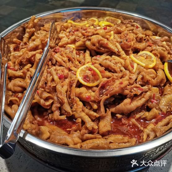 福通福街合风美食广场