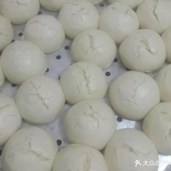 嘴留香四合面大饼子店