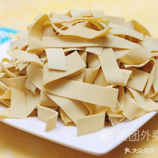 椿丽麻辣烫(泥河路店)
