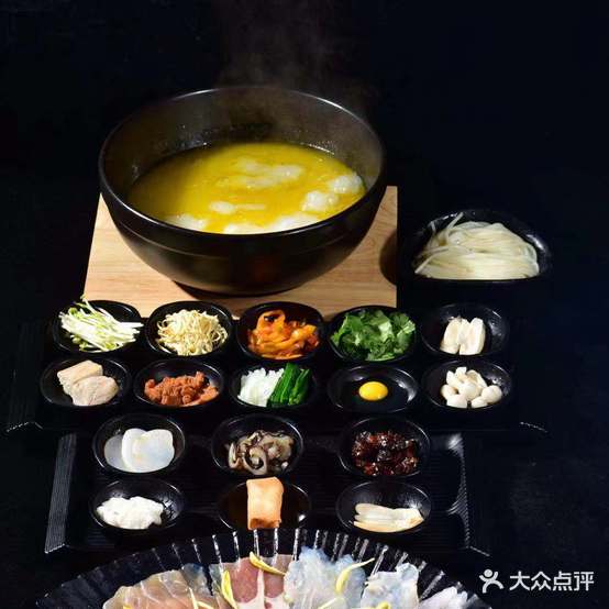 昆明饭店过桥米线(西城时代建发曦城购物中心店)