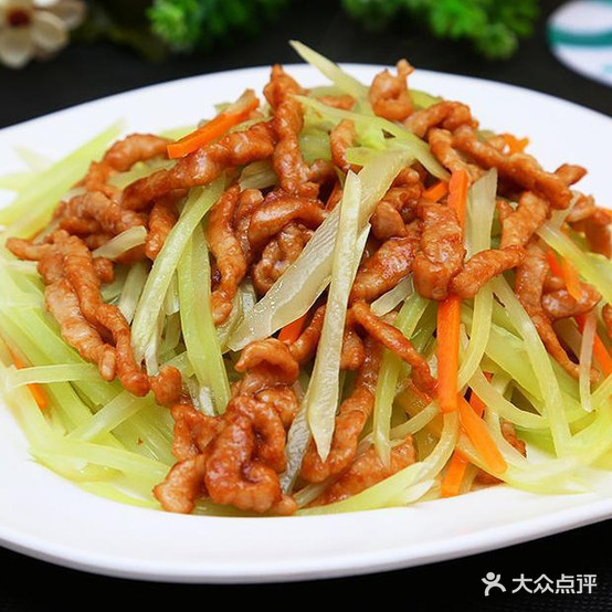 王少小酒馆