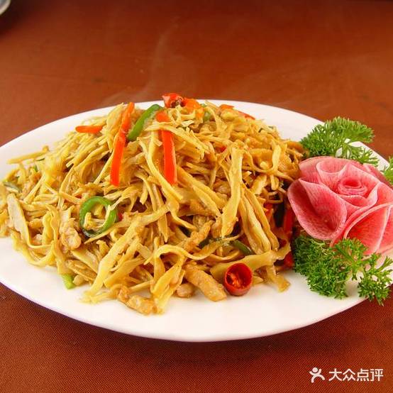 鹏炜湘菜馆