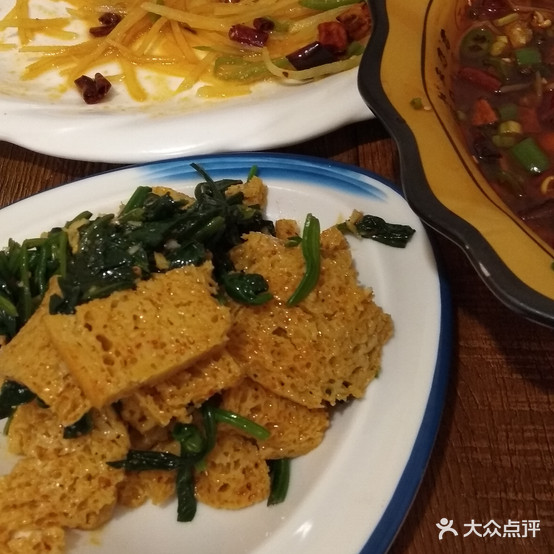 阿名卤肉川湘菜(劳动街店)