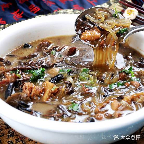 盛茹坊东北馆(鹭江道店)