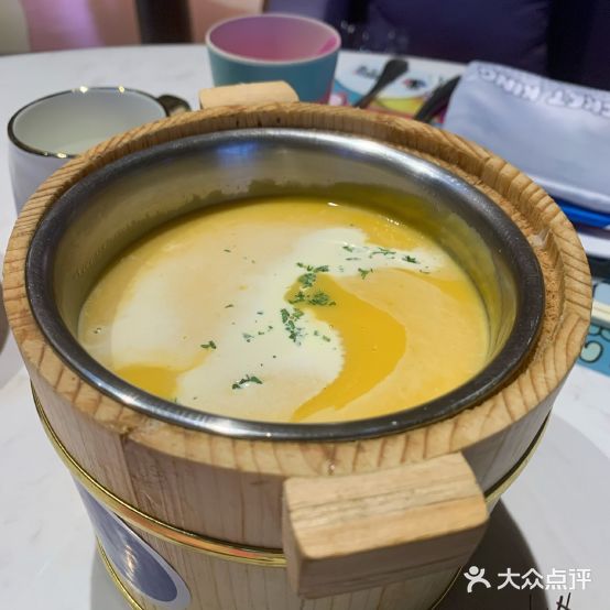 水桶王国主题餐厅·聚会·生日派对·亲子活动·家庭套餐(亚龙湾希尔顿店)