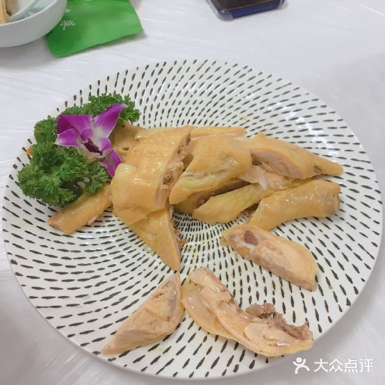 小天鹅·青岛湖鱼头馆(岚皋路店)