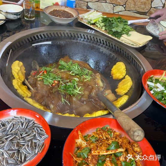 王记东北铁锅炖(江桥店)