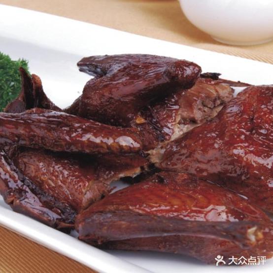 学府海鲜馆(学府上城店)