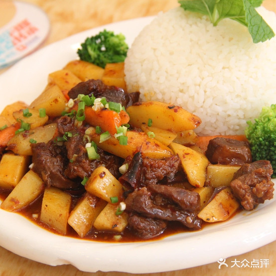 东方宫中国兰州牛肉阚拉面(周谷堆店)