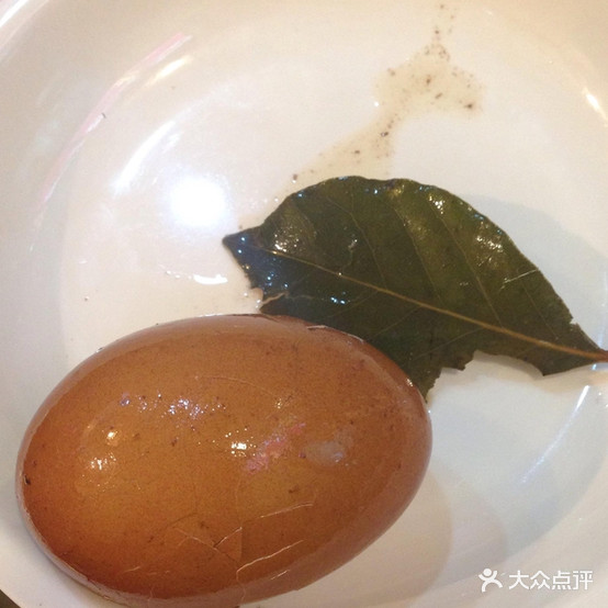 菏香茶园捧牛肉米线