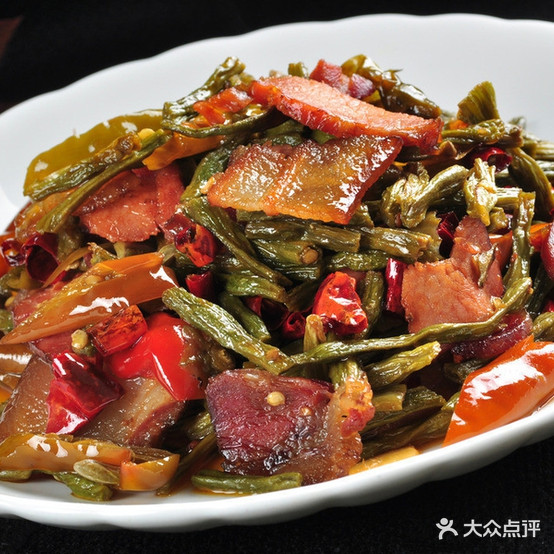 张家界乡村木桶饭