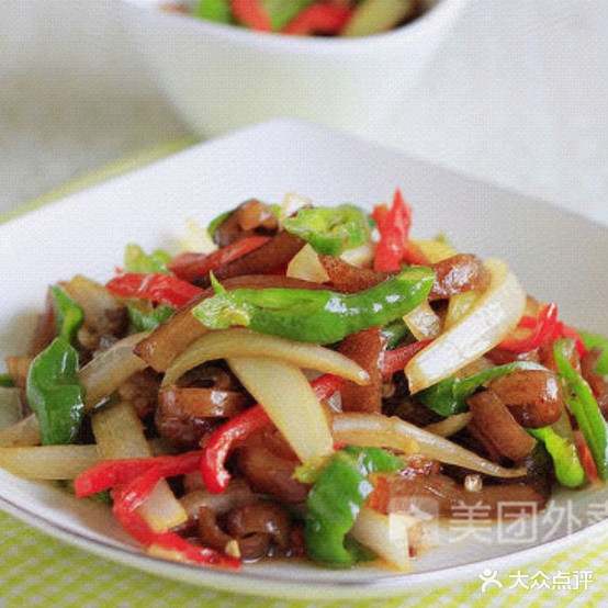 金华饭店(老城物资局小区东南)