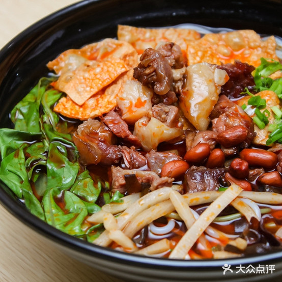 确食有趣螺螺蛳粉烧烤酒馆