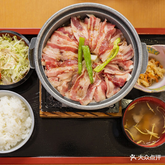 川味特色15元自助旋转的小火锅
