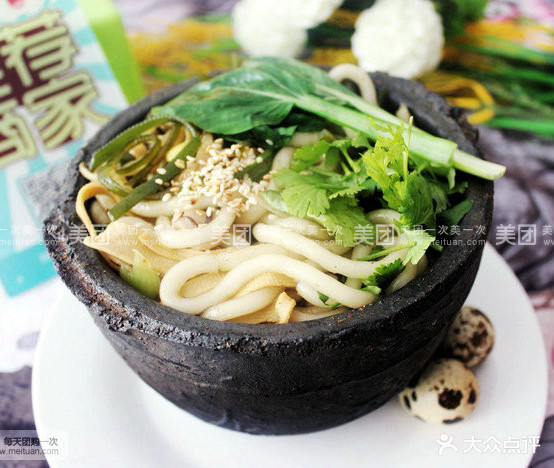 金粉世家砂锅土豆粉手过桥米线(海河路店)