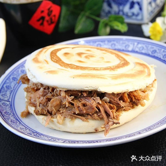 喜多多肉夹馍鸡蛋卷饼