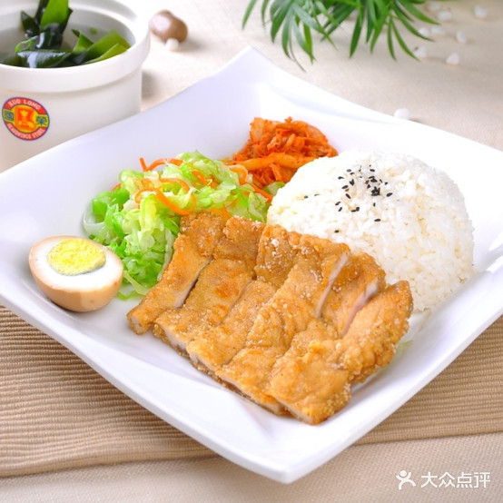 营养师台湾卤肉饭(西湖中学店)