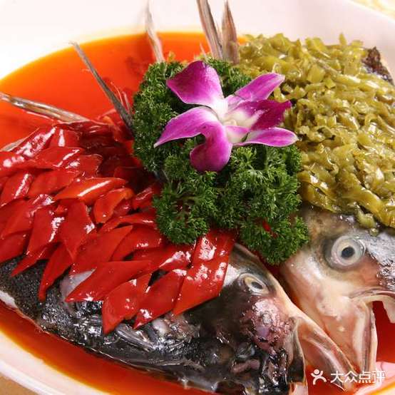 龙虾川香阁川鲁菜馆(云杉路店)