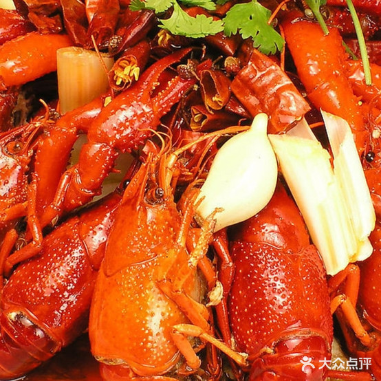 小洞庭家家酸菜鱼火锅(蕉田店)