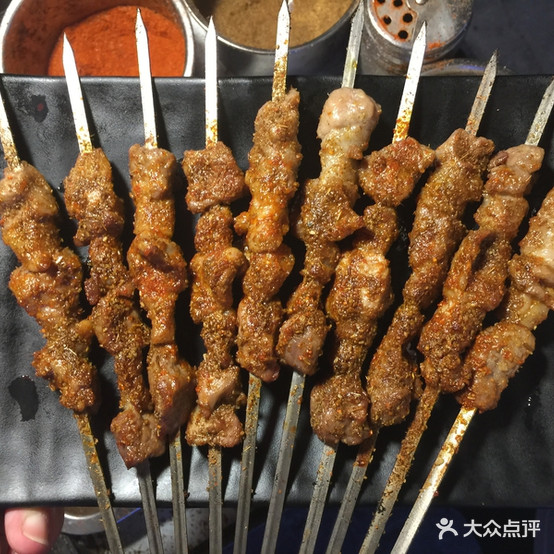 新疆阿达烧烤烤店(三江店)