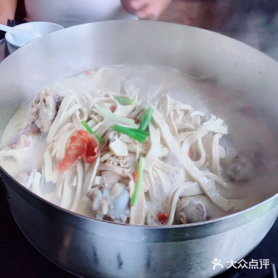 骨小七华市义砂锅(亲亲家园店)