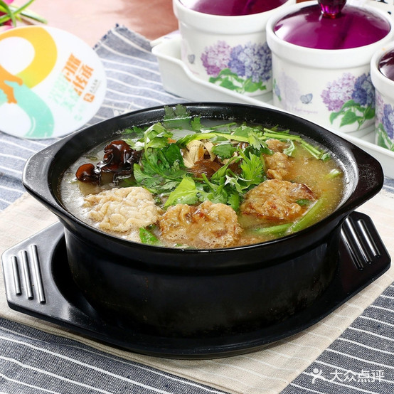 鬼脸黄焖鸡米粉云南过桥米线(步行街店)