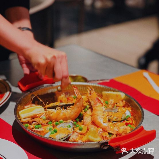 AMORE PAELLA西班牙海先饭(市府恒隆广场店)