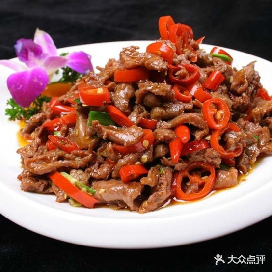 周乐白士