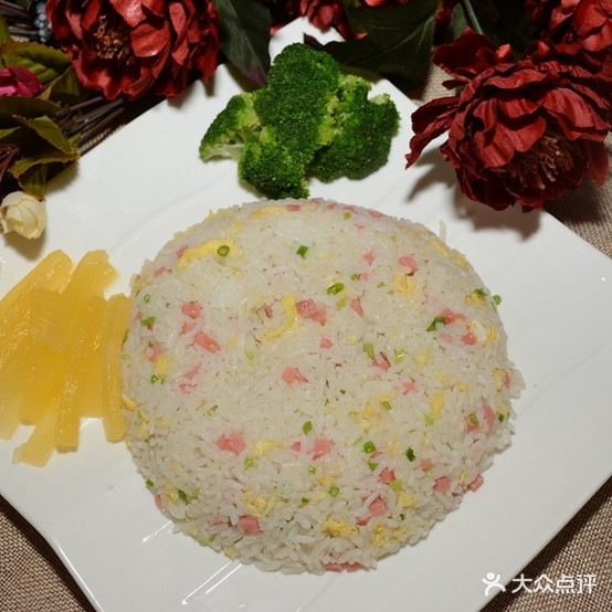 宣丽平小吃