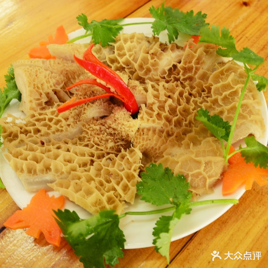 龙记牛杂店(二职中对面小食街店)