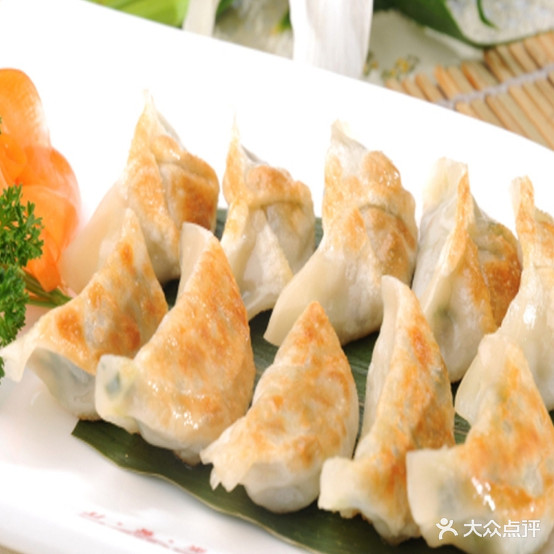 锅贴大王农家土菜烧烤小龙