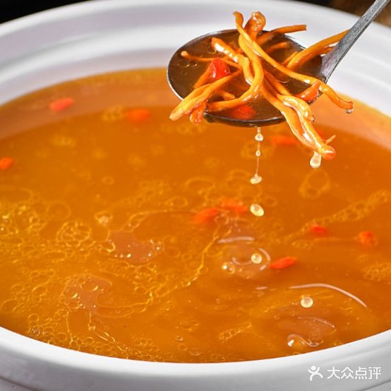 菌俏菇靓·野山菌火锅