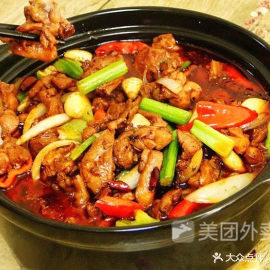 卫东香鸡公煲(三八广场店)
