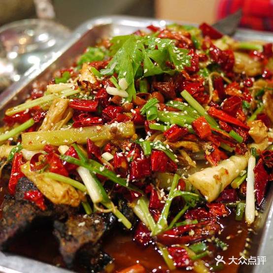 凤霞美食啤酒城(凤凰店)