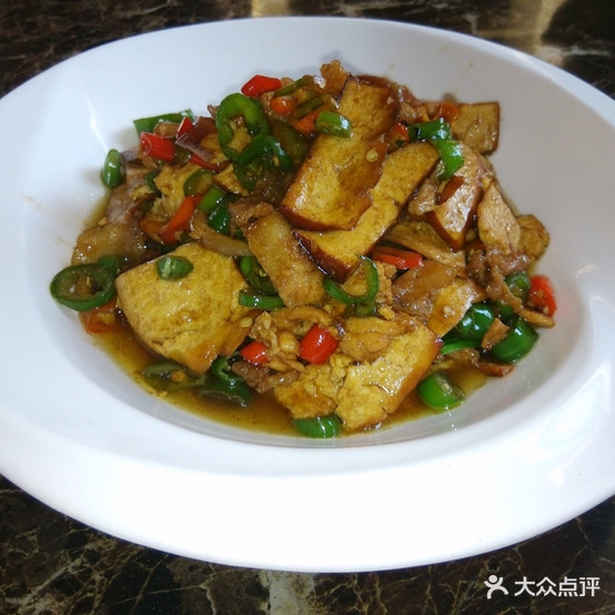 吴记纯手工煲仔饭(青城·国际店)
