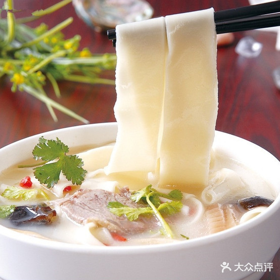 眼镜烩面