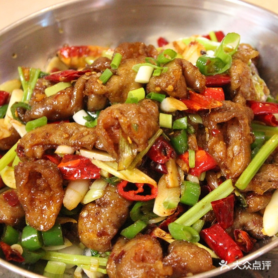 背人家回湘楼餐厅(银鹭小学店)