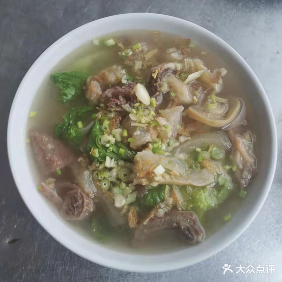 鸿记卤肉店