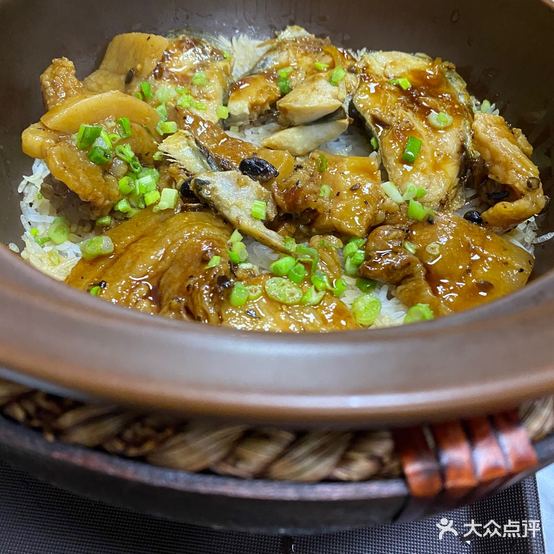 诚记·紫砂煲仔饭(广场路店)