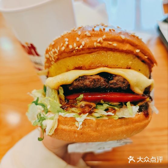 The Habit Burger Grill哈艾特汉堡(上海白玉兰广场店)