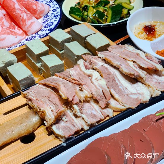 就八桌牛肉火锅(国潮店)