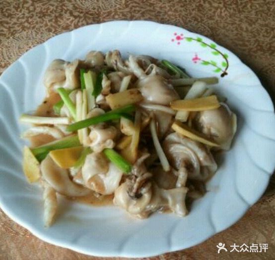 港源鱼庄(湖边店)