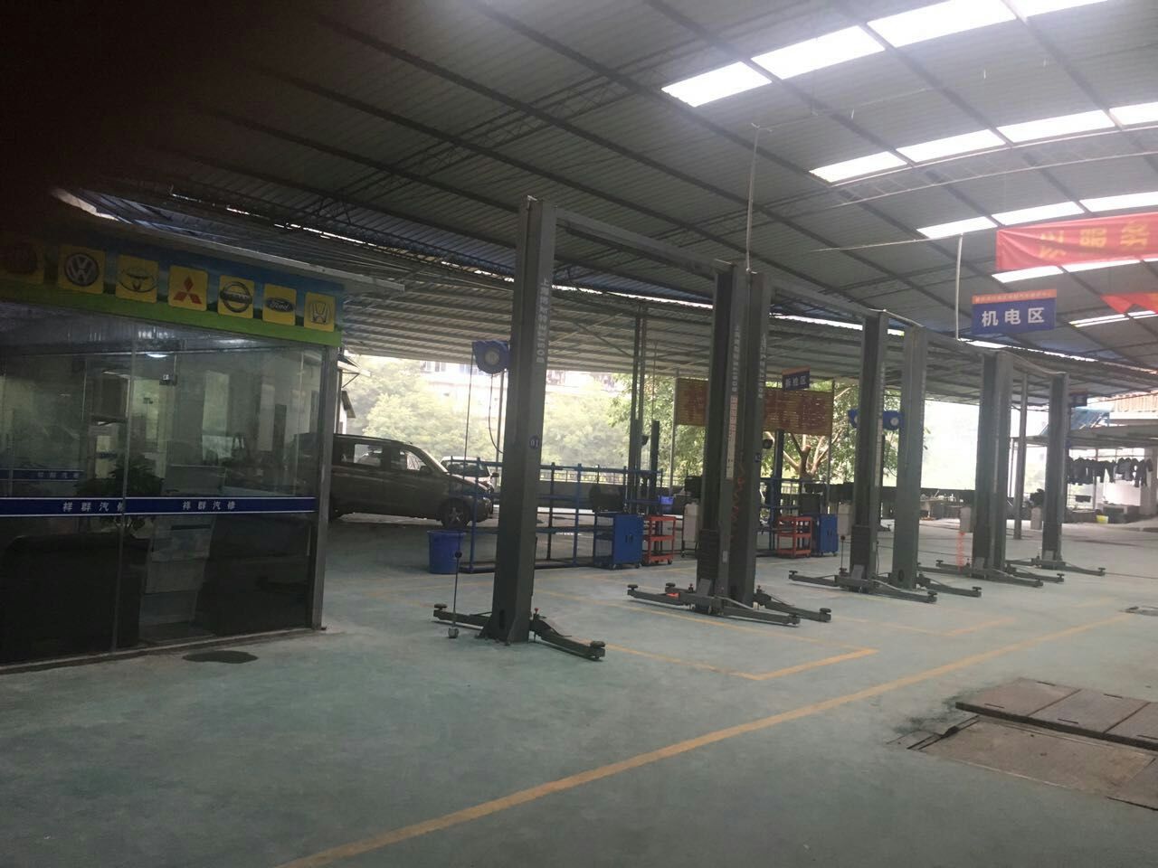 重庆通达汽修厂(巴县大道店)