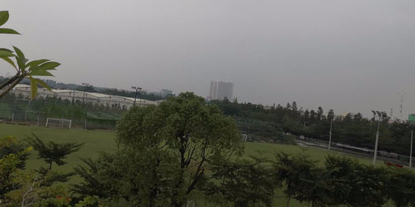 鸦岗足球场场